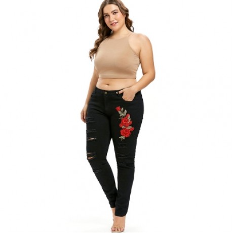 Plus Size Frayed Embroidery Applique Jeans (BLACK)