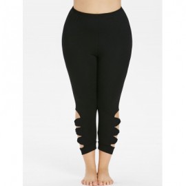 Plus Size Ladder Cutout Capri Leggings (BLACK)