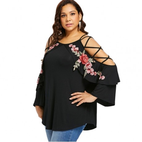 Plus Size Embroidery Applique Lattice Sleeve T-shirt (BLACK)