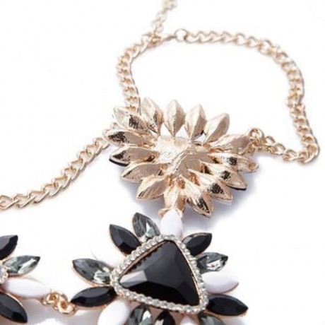 ELEGANT CANDY COLOR FAUX GEMSTONE EMBELLISHED PENDANT NECKLACE FOR WOMEN (BLACK)
