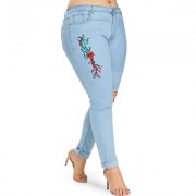 Plus Size Distressed Floral Embroidery Jeans (LIGHT BLUE)