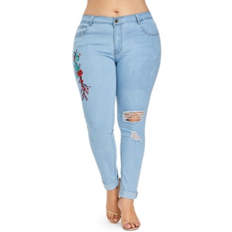 Plus Size Distressed Floral Embroidery Jeans (LIGHT BLUE)