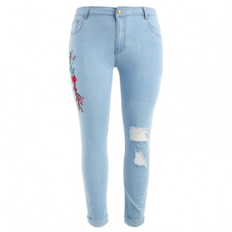 Plus Size Distressed Floral Embroidery Jeans (LIGHT BLUE)
