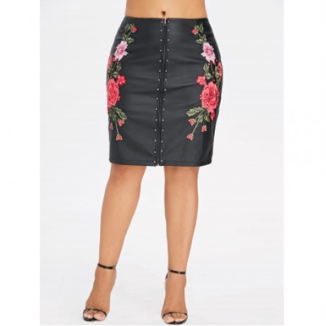 Plus Size Embroidery PU Leather Skirt (BLACK)