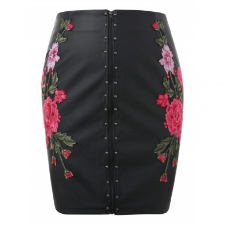 Plus Size Embroidery PU Leather Skirt (BLACK)