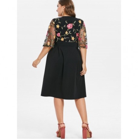 Plus Size Embroidery Surplice Dress (BLACK)