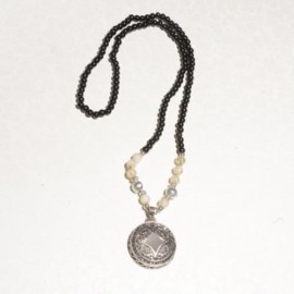 CHIC WOMEN'S BEADS ROUND PENDANT SWEATER CHAIN NECKLACE (COLORMIX)