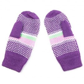 PAIR OF CUTE STRAWBERRY PATTERN COLOR BLOCK KNITTED GLOVES FOR WOMEN (COLOR ASSORTED)