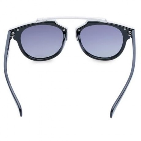 CHIC ALLOY BAR AND FULL FRAME DESIGN SUNGLASSES FOR WOMEN (SILVER GRAY)