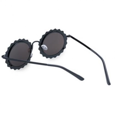 STYLISH WOMEN'S ROUND LENS SUN SHAPE FRAME SUNGLASSES (RANDOM COLOR PATTERN)