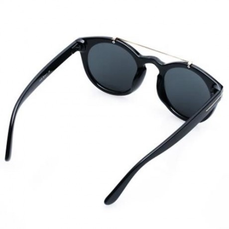 CHIC ALLOY EMBELLISHED SOLID COLOR SUNGLASSES FOR WOMEN (BLACK)