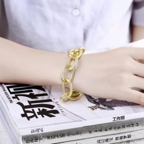 B009 NICKLE FREE ANTIALLERGIC FASHION JEWELRY 18K GOLD PLATED BRACELETS (GOLDEN)