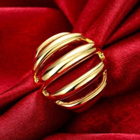 R745-A NICKLE FREE ANTIALLERGIC NEW FASHION JEWELRY 18K GOLD PLATED RING (GOLDEN)
