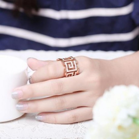 R755-B NICKLE FREE ANTIALLERGIC NEW FASHION JEWELRY 18K GOLD PLATED RING (ROSE GOLD)