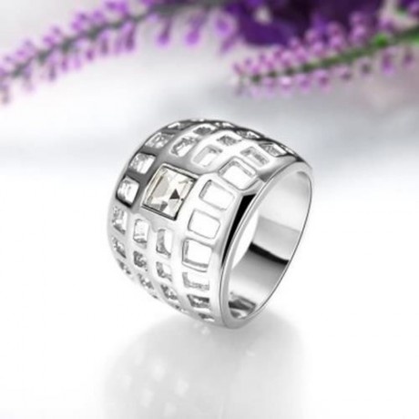 R785-C NICKLE FREE ANTIALLERGIC NEW FASHION JEWELRY 18K GOLD PLATED RING (SILVER)