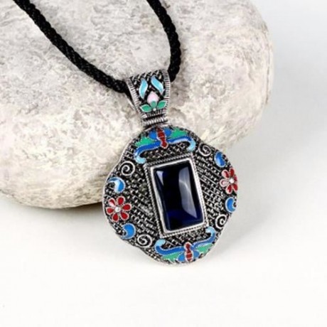 N005-A WOMEN ANTIQUE NATIONAL STYLE CARVING PENDANT NECKLACE (BLUE)