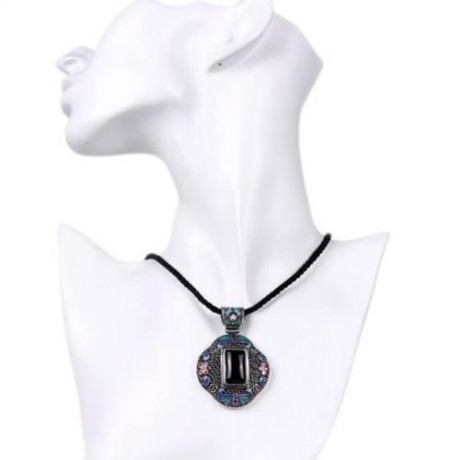 N005-A WOMEN ANTIQUE NATIONAL STYLE CARVING PENDANT NECKLACE (BLUE)
