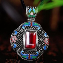 N005-B WOMEN ANTIQUE NATIONAL STYLE CARVING PENDANT NECKLACE (RED)
