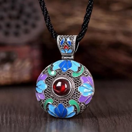 N007-B ROUND DIAMOND NATIONAL STYLE NECKLACE FOR WOMEN (RED)