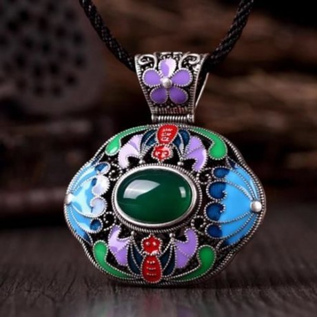 N006-C LADIES OLD CLASSICAL NATIONAL STYLE NECKLACE (GREEN)