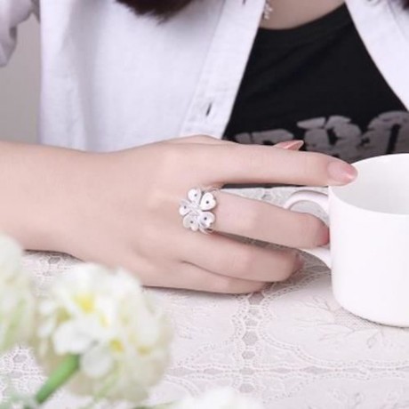 POPULAR SILVER PLATED RING FOR GIRL (SILVER)