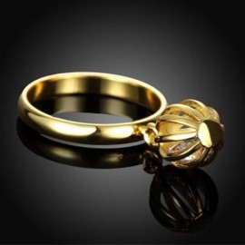 R405 - A FASHION JEWELRY ZIRCON RING (GOLDEN)