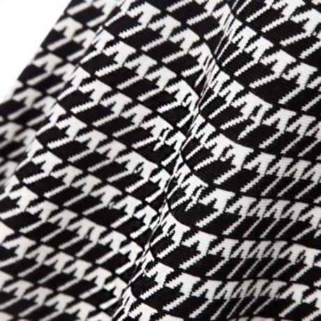 CHIC PURE COLOR HIGH WAIST WOOLEN KNITED PLEATED GIRLS SKIRT (WHITE AND BLACK)
