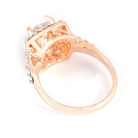 ROMANTIC WOMEN RHOMBIC RHINESTONE EMBELLISHED BRIDAL RING (ROSE GOLD)