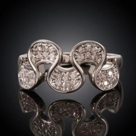 STYLISH WOMEN'S RHINESTONE INLAID WAVY SHAPE RING (PLATINUM)