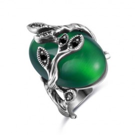 VINTAGE FAUX EMERALD LEAF OVAL RING (GREEN)
