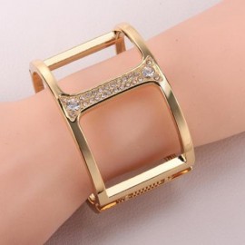 CHIC RHINESTONE AND OPENWORK SQUARE SHAPE DESIGN ALLOY BRACELET FOR WOMEN (GOLDEN)