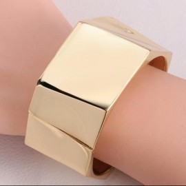 CHIC GEOMETRICAL SHAPE AND SMOOTH SURFACE DESIGN ALLOY BRACELET FOR WOMEN (GOLDEN)