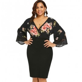 Plus Size Bell Sleeve Floral Plunging Neck Dress (BLACK)