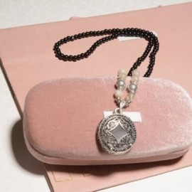 CHIC WOMEN'S BEADS ROUND PENDANT SWEATER CHAIN NECKLACE (COLORMIX)